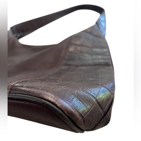 Tignanello Vintage Shoulder Bag! Leather Construction with Reptile styling. - Picture 12 of 12